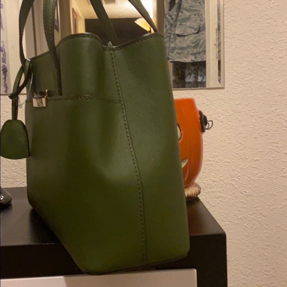 NWT Hunter Green Kate Spade Handbag - Picture 2 of 6
